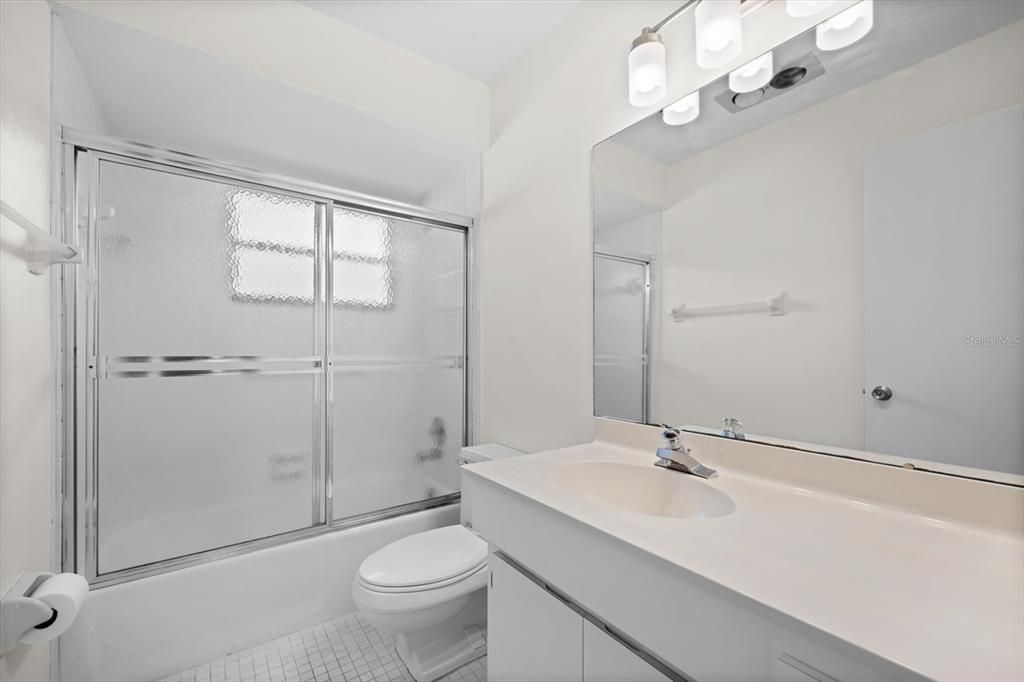 For Sale: $399,000 (2 beds, 2 baths, 2056 Square Feet)