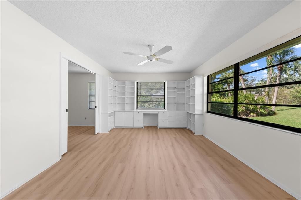 For Sale: $399,000 (2 beds, 2 baths, 2056 Square Feet)