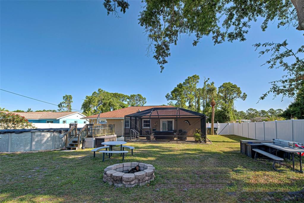 For Sale: $299,999 (2 beds, 2 baths, 1054 Square Feet)