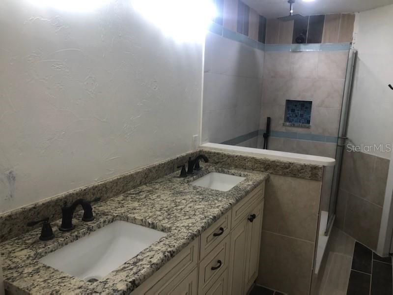 En Venta: $400,000 (3 camas, 2 baños, 1997 Pies cuadrados)