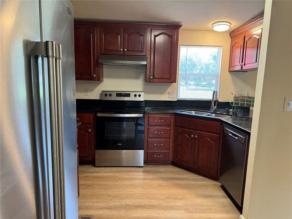 For Rent: $1,850 (3 beds, 2 baths, 1352 Square Feet)