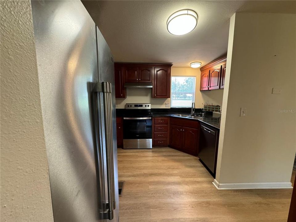 For Rent: $1,850 (3 beds, 2 baths, 1352 Square Feet)