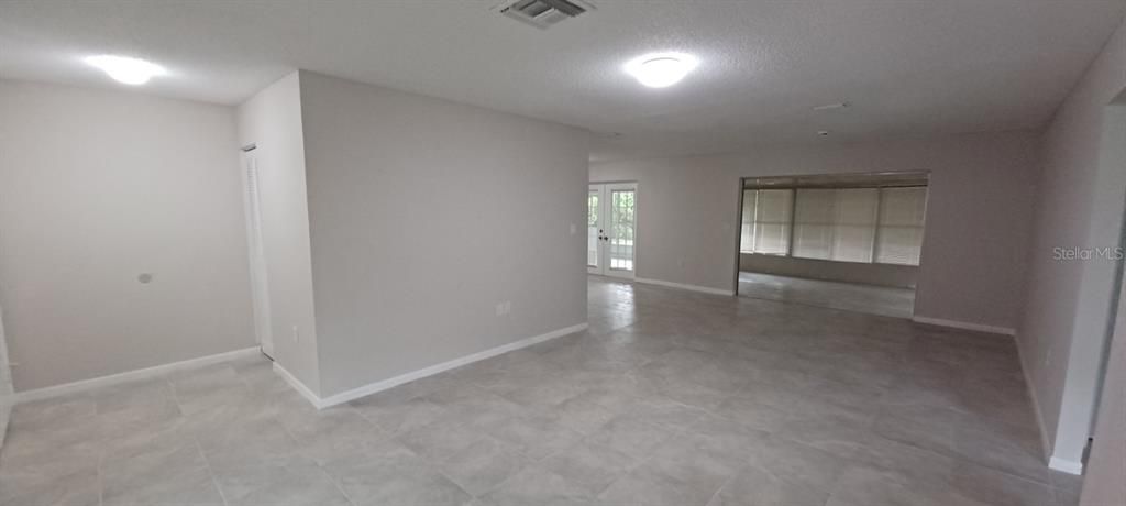 For Rent: $1,650 (3 beds, 2 baths, 1343 Square Feet)