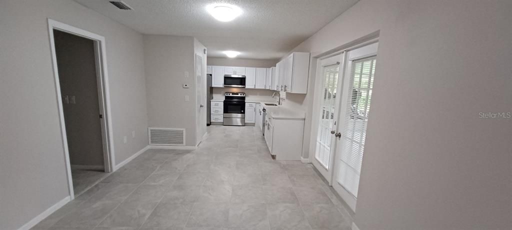 For Rent: $1,650 (3 beds, 2 baths, 1343 Square Feet)