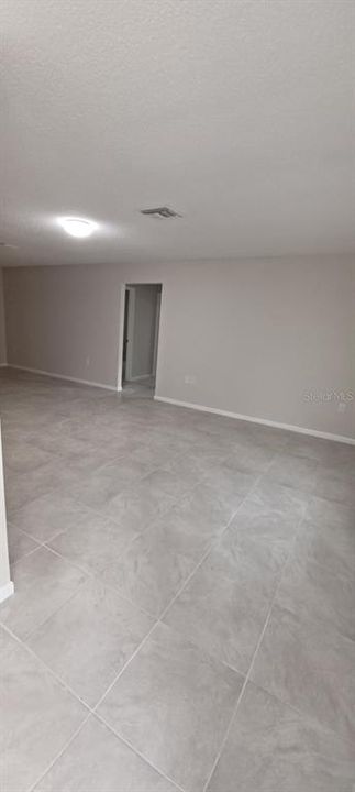 For Rent: $1,650 (3 beds, 2 baths, 1343 Square Feet)