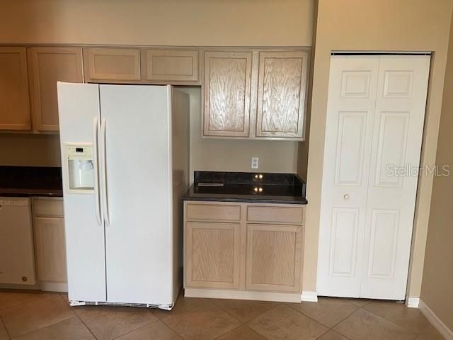 For Rent: $1,795 (2 beds, 2 baths, 1147 Square Feet)