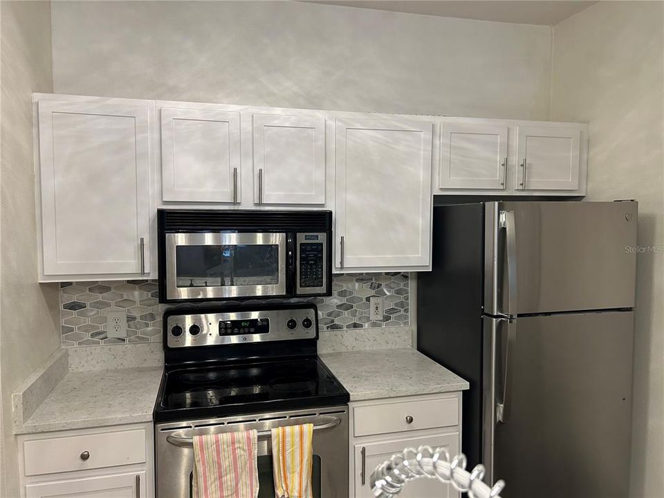 For Sale: $348,000 (2 beds, 1 baths, 1069 Square Feet)