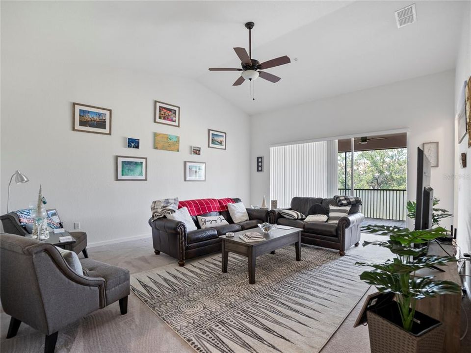 For Sale: $299,500 (3 beds, 2 baths, 1893 Square Feet)