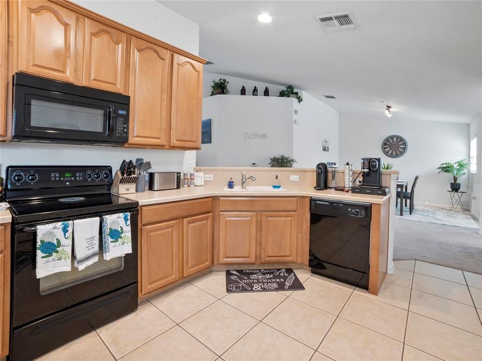 For Sale: $299,500 (3 beds, 2 baths, 1893 Square Feet)