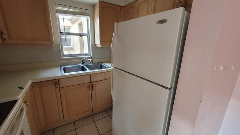 For Sale: $121,950 (1 beds, 1 baths, 690 Square Feet)