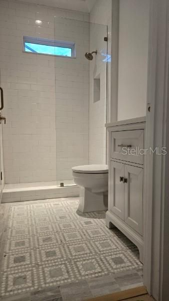 Active With Contract: $2,749,000 (5 beds, 5 baths, 4431 Square Feet)