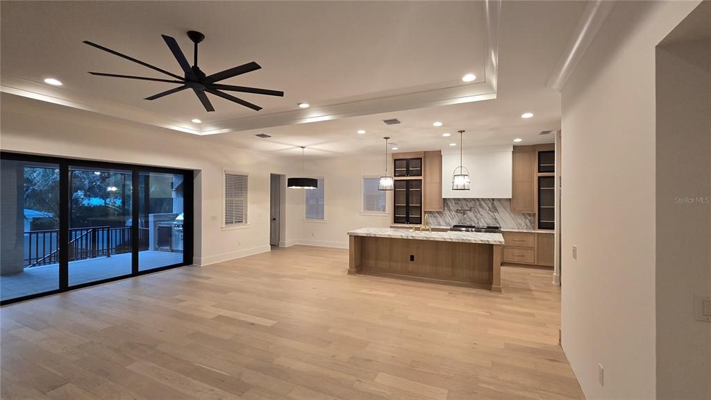 Active With Contract: $2,749,000 (5 beds, 5 baths, 4431 Square Feet)