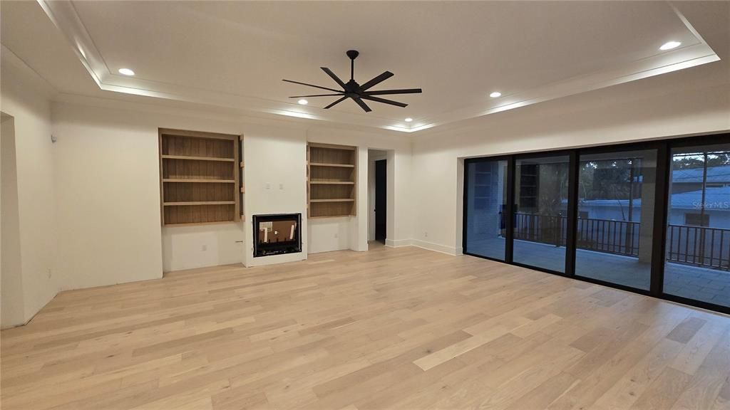 Active With Contract: $2,749,000 (5 beds, 5 baths, 4431 Square Feet)