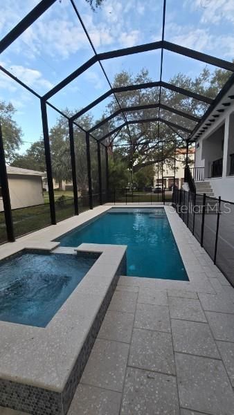 Active With Contract: $2,749,000 (5 beds, 5 baths, 4431 Square Feet)