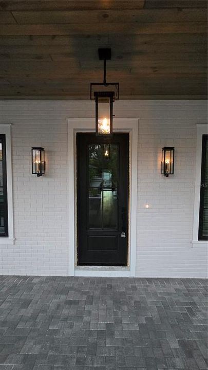 Active With Contract: $2,749,000 (5 beds, 5 baths, 4431 Square Feet)