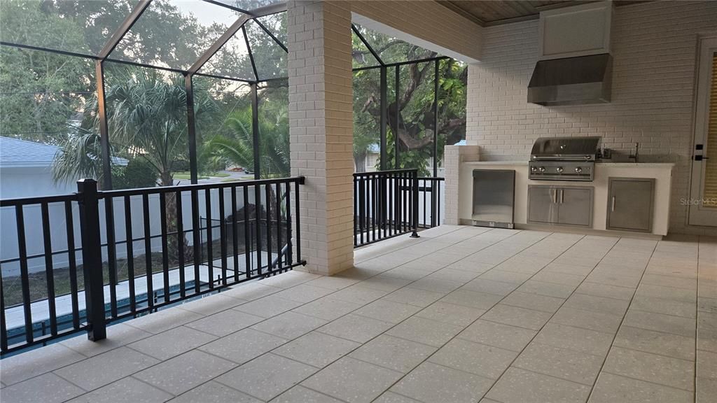 Active With Contract: $2,749,000 (5 beds, 5 baths, 4431 Square Feet)