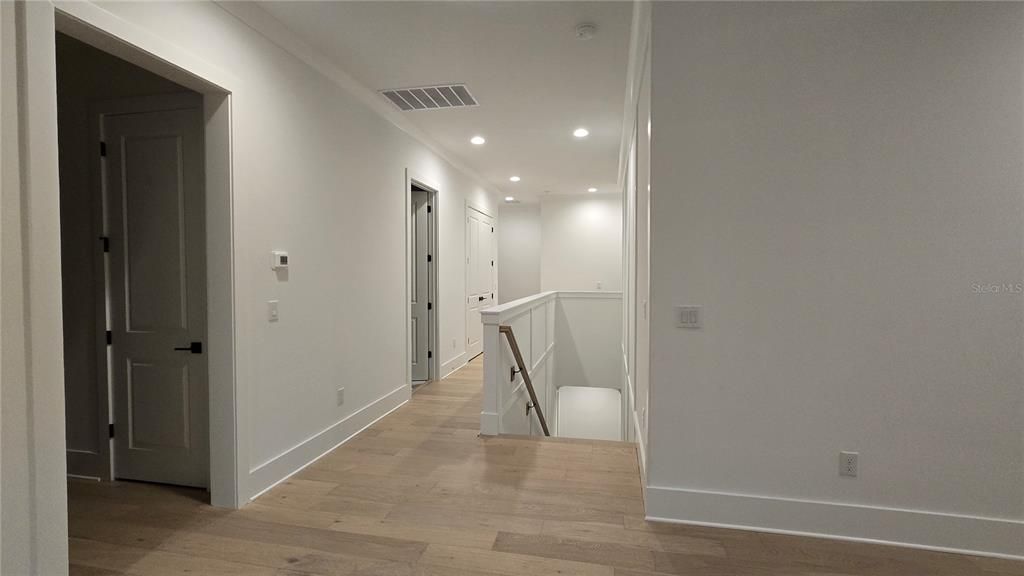 Active With Contract: $2,749,000 (5 beds, 5 baths, 4431 Square Feet)