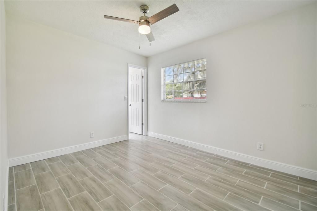 For Sale: $345,000 (3 beds, 2 baths, 1275 Square Feet)