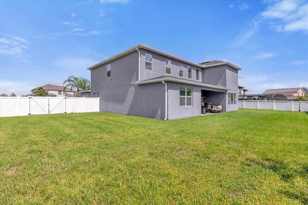 Large oversized fenced in yard perfect for a pool - already pre-approved for pool.