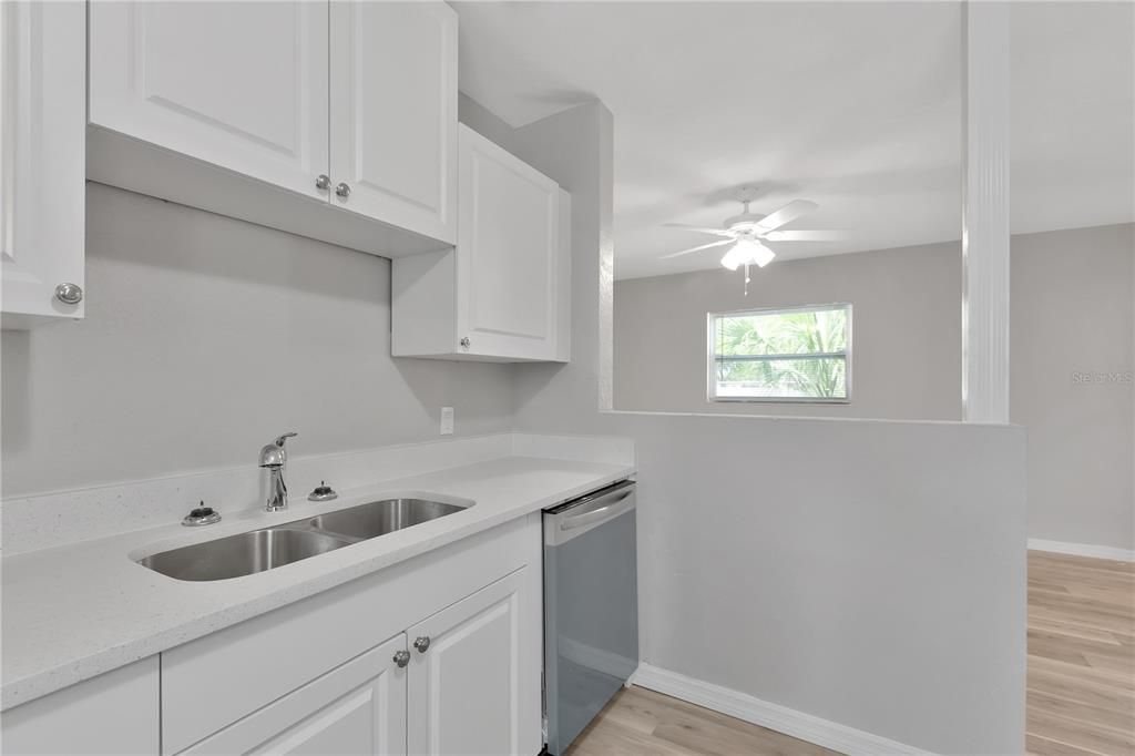 For Sale: $379,900 (3 beds, 2 baths, 1237 Square Feet)