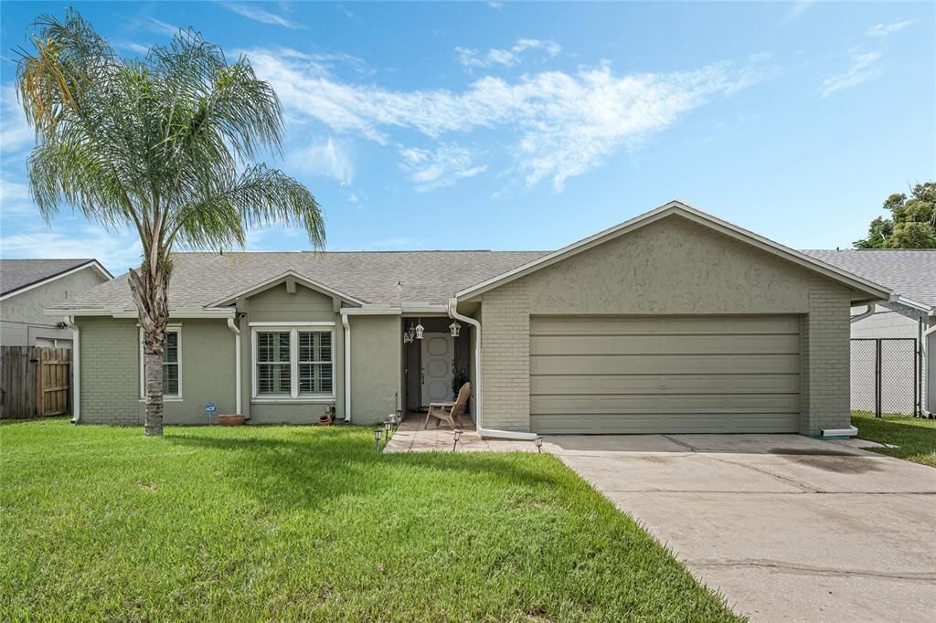 For Sale: $382,000 (3 beds, 2 baths, 1296 Square Feet)