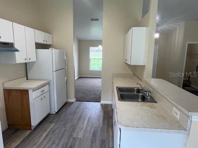 For Sale: $249,900 (3 beds, 2 baths, 1428 Square Feet)