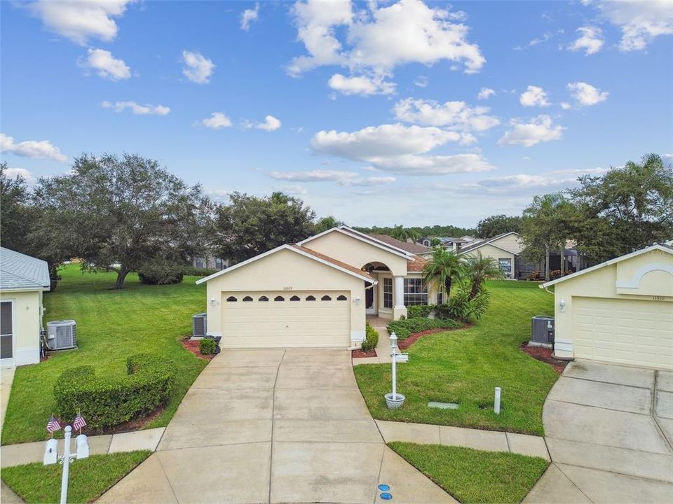 For Sale: $420,000 (3 beds, 2 baths, 1954 Square Feet)