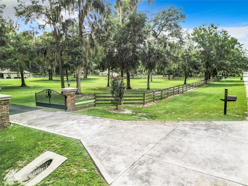 Front Entry Gate