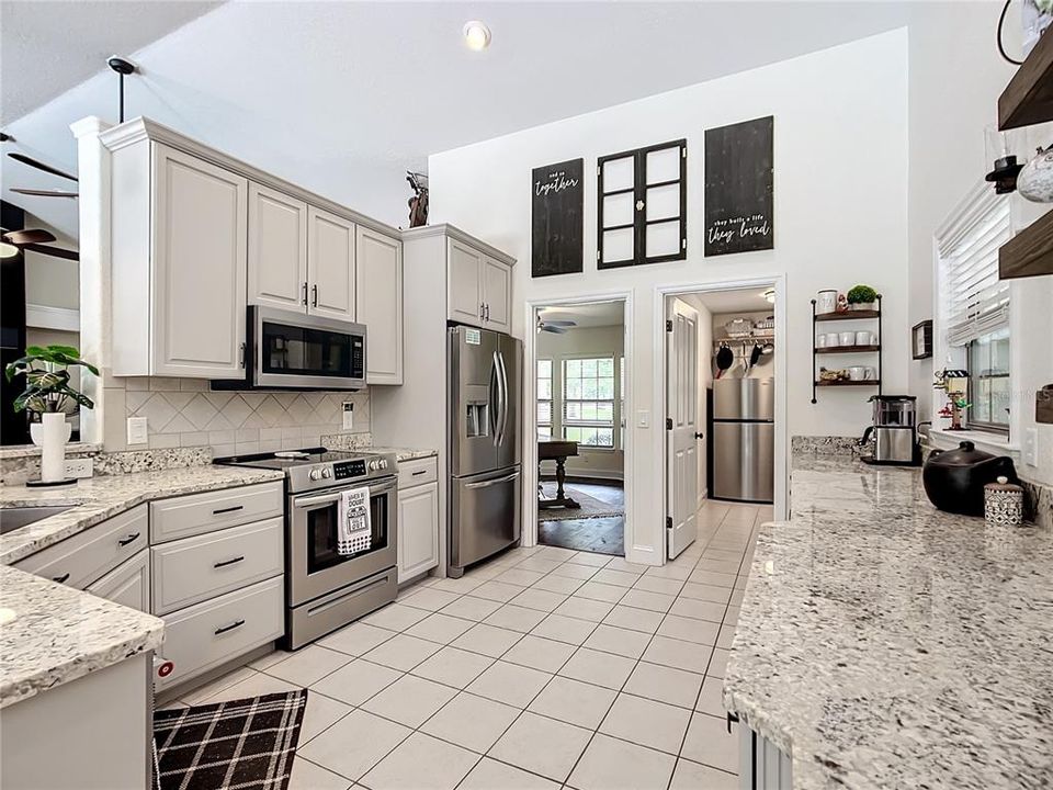 For Sale: $945,000 (4 beds, 3 baths, 3053 Square Feet)