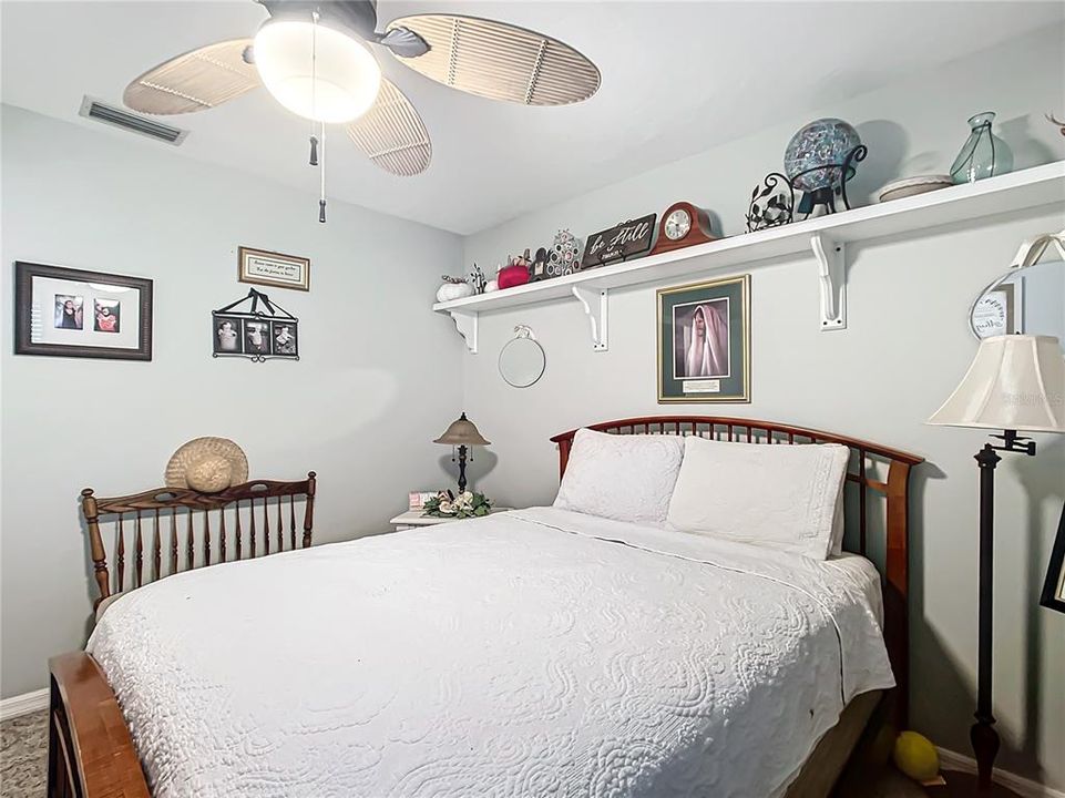 For Sale: $325,000 (3 beds, 2 baths, 1884 Square Feet)