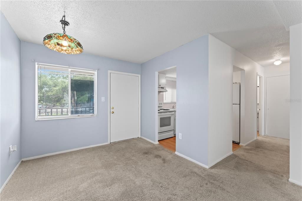 For Sale: $117,000 (1 beds, 1 baths, 576 Square Feet)