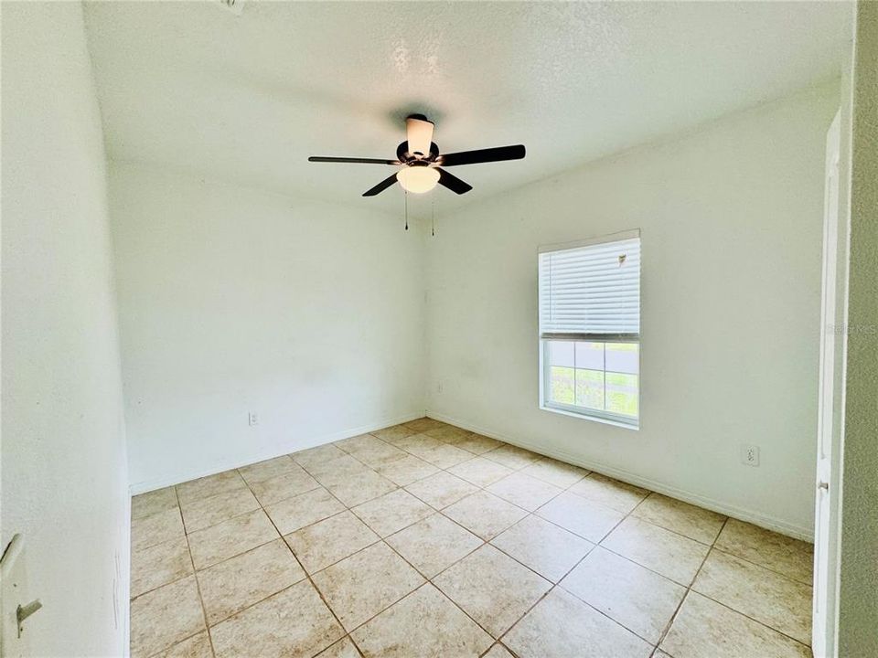 For Sale: $274,900 (3 beds, 2 baths, 1450 Square Feet)