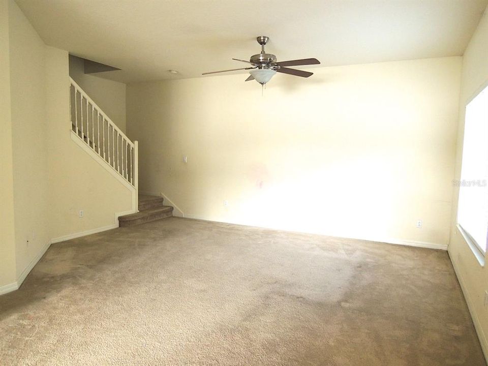 For Rent: $1,800 (3 beds, 2 baths, 1200 Square Feet)