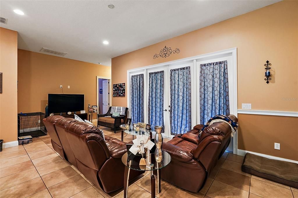 For Sale: $589,000 (4 beds, 3 baths, 2225 Square Feet)