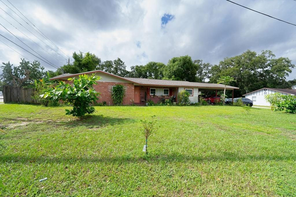 For Sale: $735,000 (3 beds, 2 baths, 1744 Square Feet)