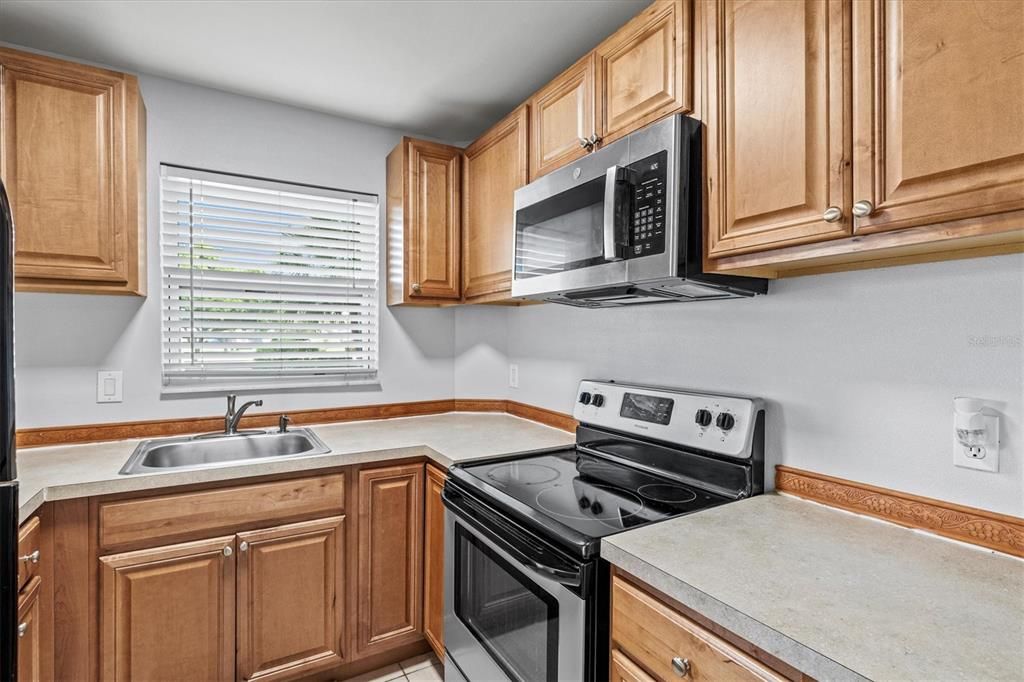 For Sale: $169,000 (1 beds, 1 baths, 630 Square Feet)