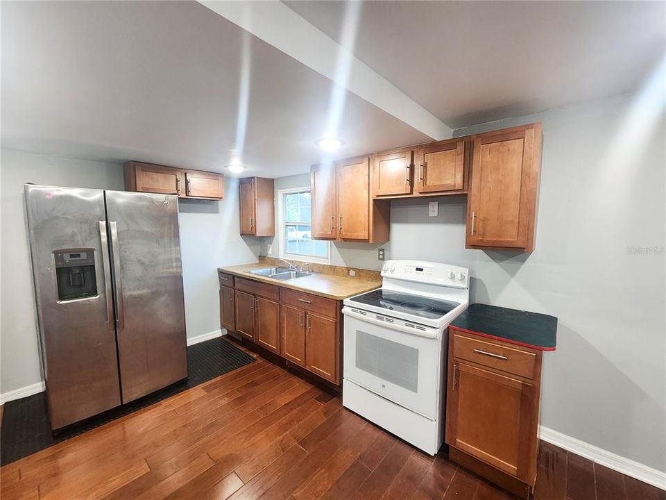 For Rent: $1,950 (2 beds, 2 baths, 648 Square Feet)