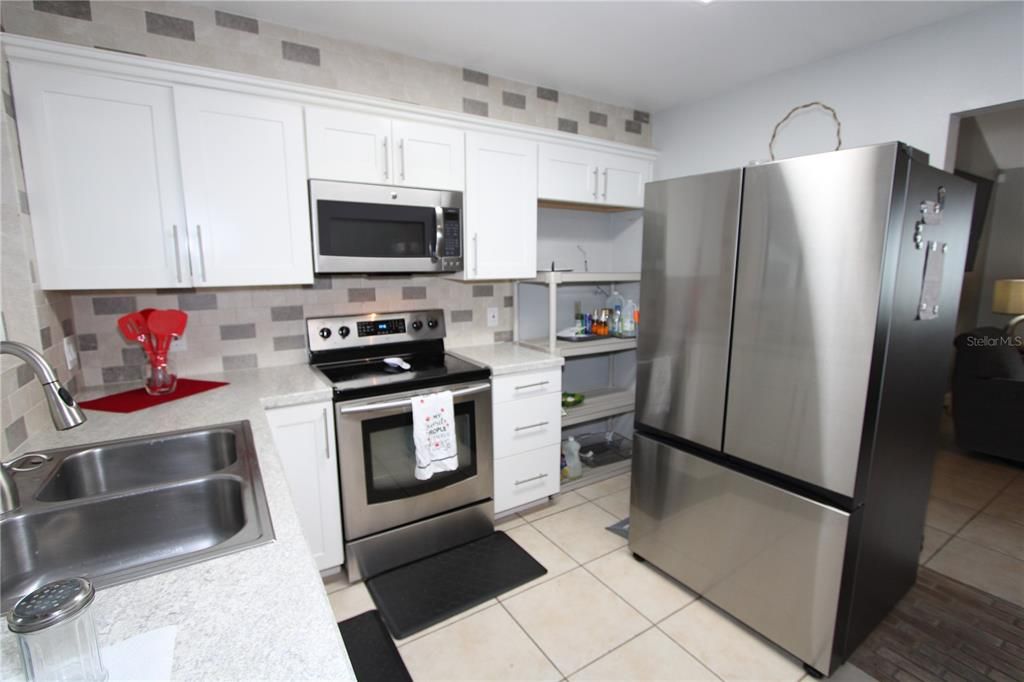 For Sale: $390,000 (4 beds, 2 baths, 1612 Square Feet)