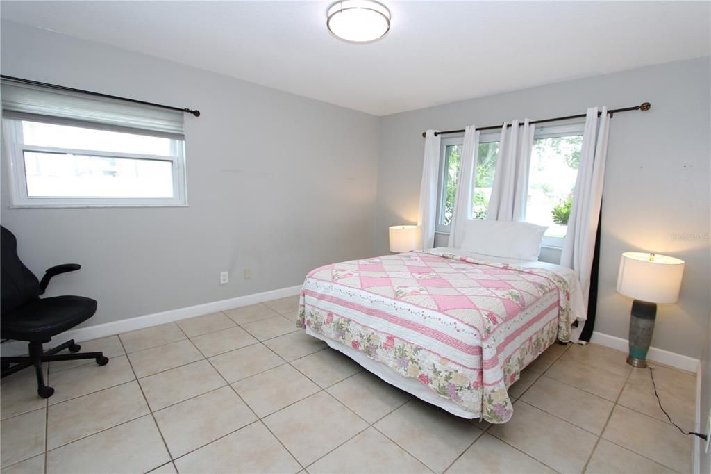 For Sale: $390,000 (4 beds, 2 baths, 1612 Square Feet)