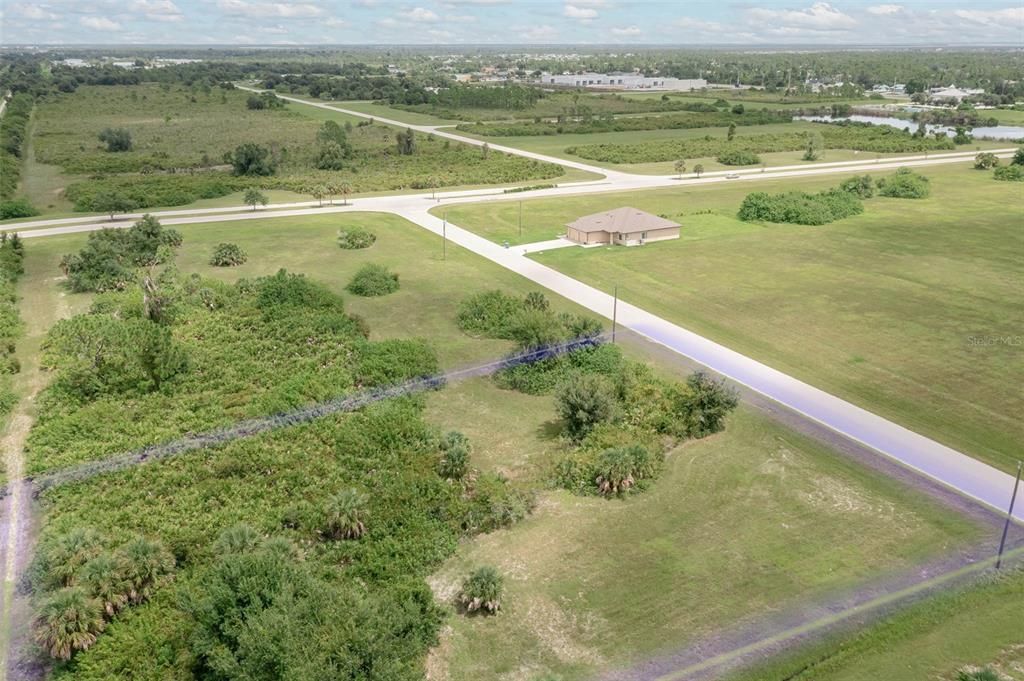 На продажу: $225,000 (1.24 acres)