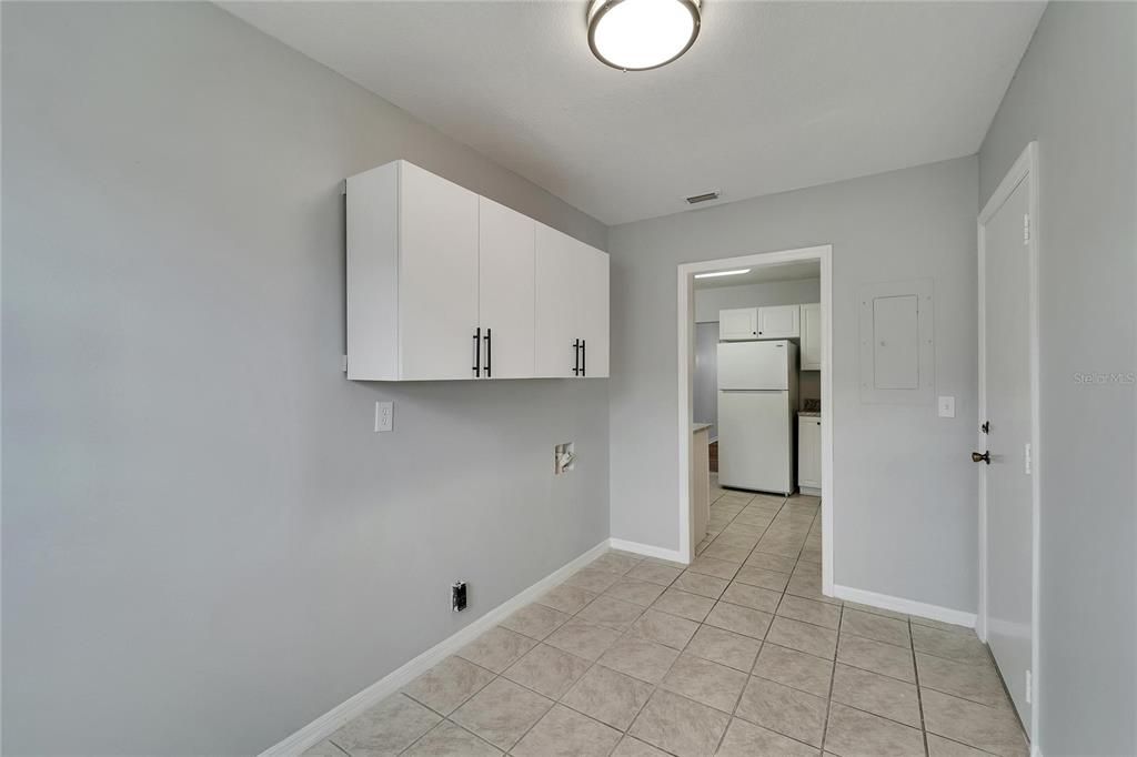 For Rent: $1,995 (2 beds, 2 baths, 1860 Square Feet)