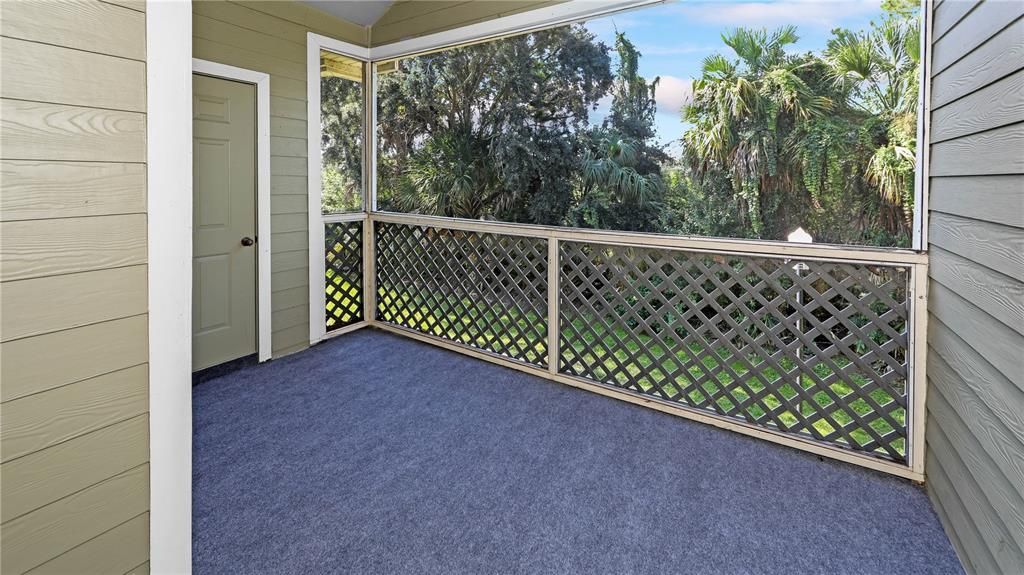 Good-Looking SCREENED PORCH off Living Room Overlooks Trees and NO Rear Neighbors!