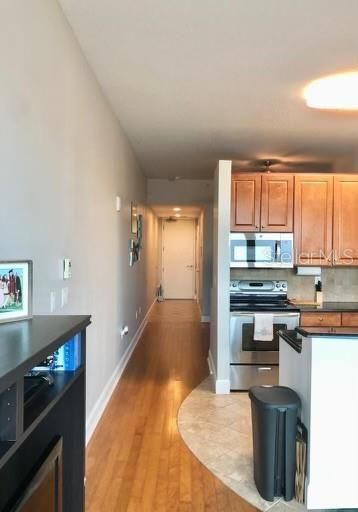 For Rent: $1,649 (1 beds, 1 baths, 640 Square Feet)