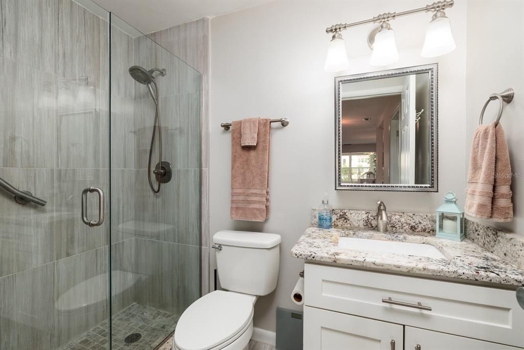 Active With Contract: $185,000 (1 beds, 1 baths, 960 Square Feet)