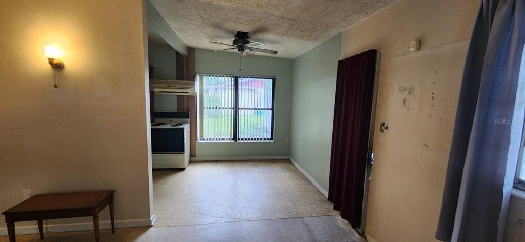 For Sale: $220,000 (3 beds, 1 baths, 1066 Square Feet)