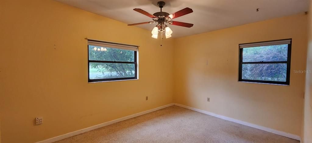 For Sale: $220,000 (3 beds, 1 baths, 1066 Square Feet)