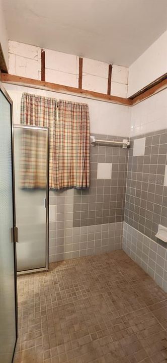 For Sale: $220,000 (3 beds, 1 baths, 1066 Square Feet)