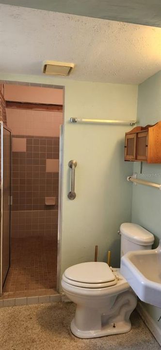 For Sale: $220,000 (3 beds, 1 baths, 1066 Square Feet)