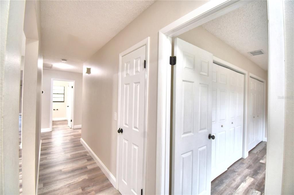 For Sale: $384,900 (3 beds, 2 baths, 1953 Square Feet)