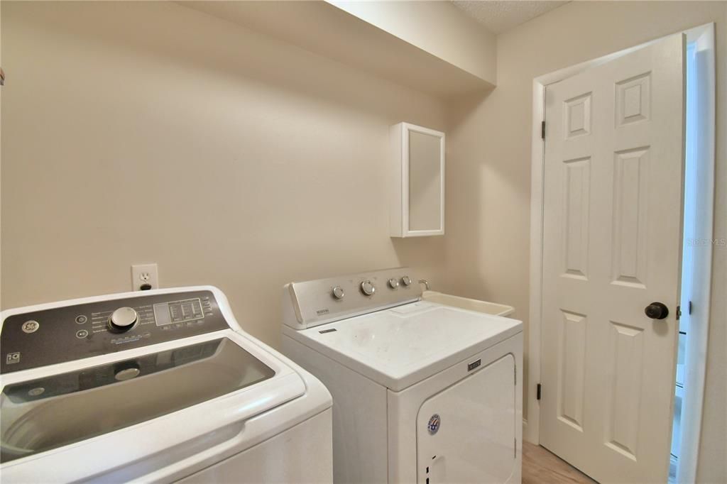 For Sale: $384,900 (3 beds, 2 baths, 1953 Square Feet)